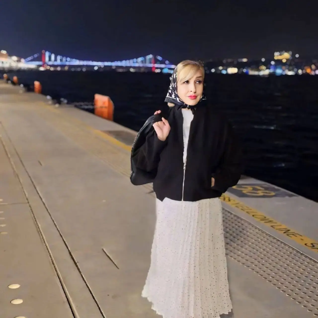 نگاه روز |استایل خیره‌کننده مرجانه گلچین در استانبول تلفیق هنر و مد