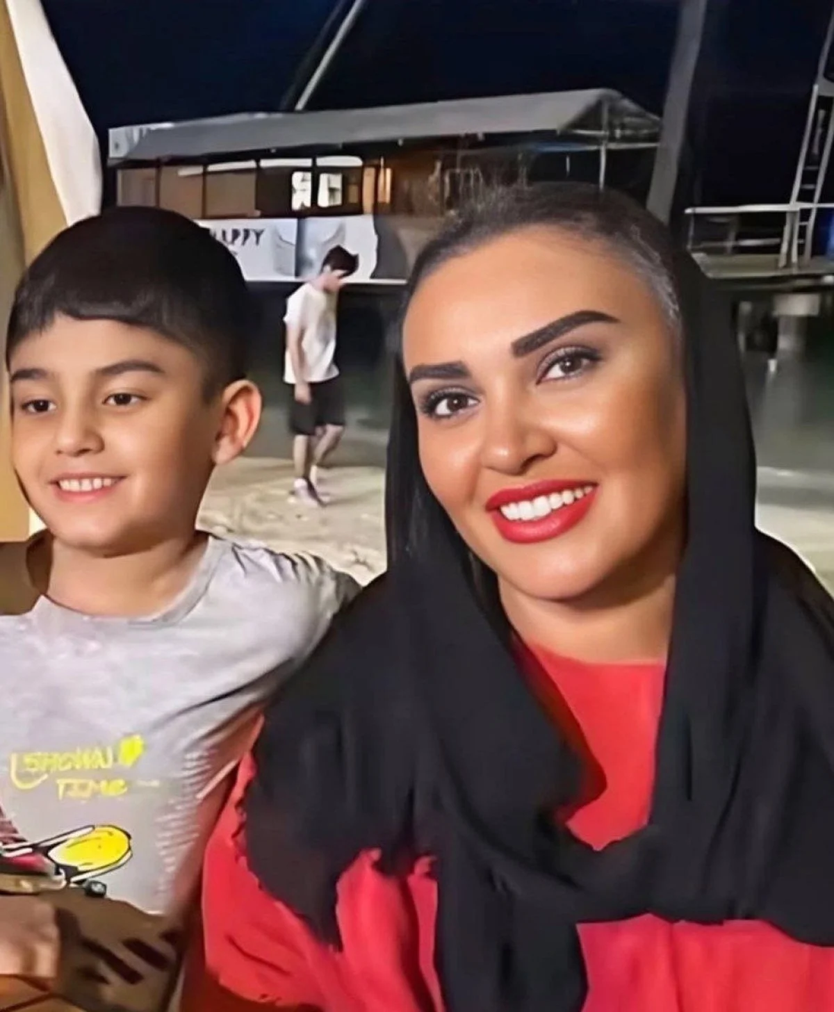 تغییر چهره عجیب زیبا بروفه و پسرش در کنار هم photo 2024 12 20 08 59 37 e1734680497171