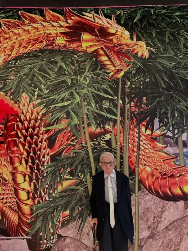 تاریخ وبگردی | عکسهای دیدنی اردشیر کاظمی بازیگر مسن و خاطرهساز این بار در چین تاریخ وبگردی | عکسهای دیدنی اردشیر کاظمی بازیگر مسن و خاطرهساز این بار در چین