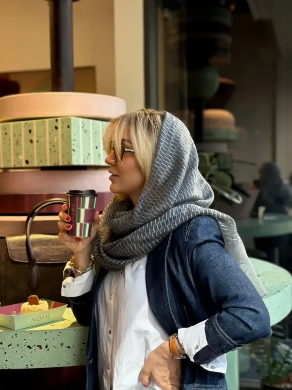 تاریخ وبگردی | عکس جذاب مینا مختاری همسر بهرام رادان با برندهای لاکچری 