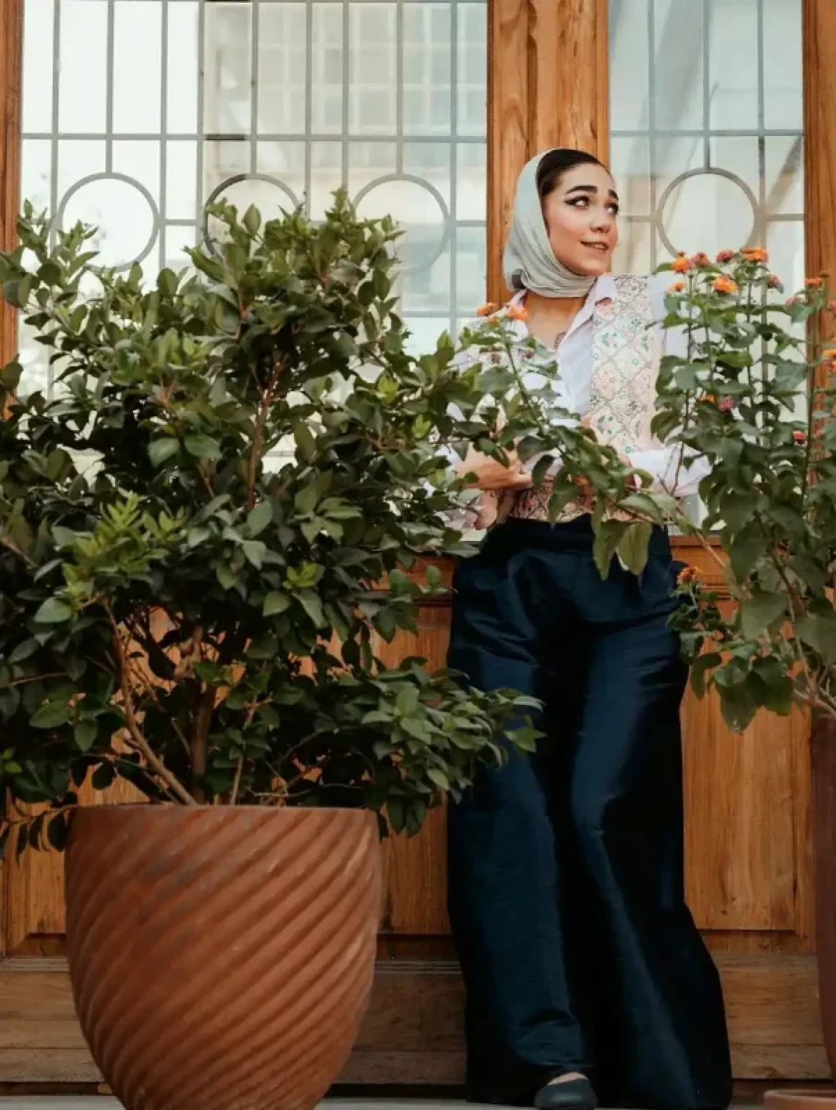 استایل رویا وحدتی بازیگر فیلم «جزایر قناری» photo 2025 09 30 23 07 14