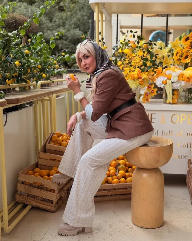 تصاویر دیده نشده | دکوراسیون نارنجی و لوکیشن جذاب برای عکسهای مریم معصومی تصاویر دیده نشده | دکوراسیون نارنجی و لوکیشن جذاب برای عکسهای مریم معصومی