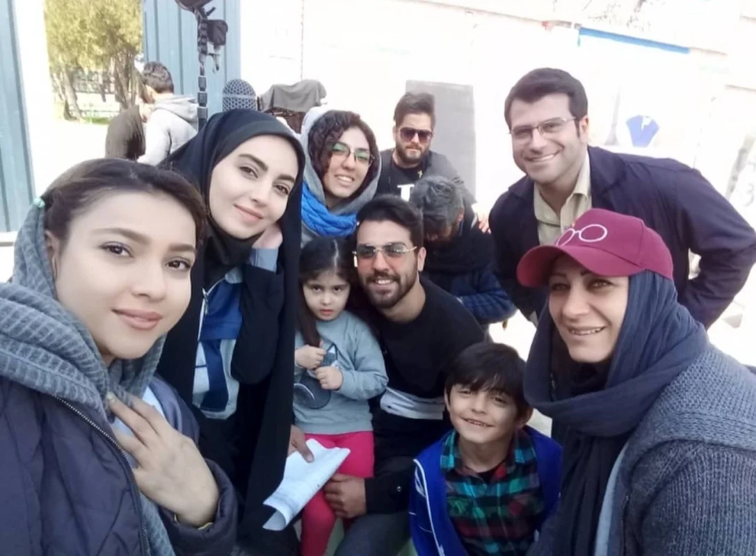 نگاه روز |نسرین رضانژاد، مهشید جوادی و روزبه حصاری بازیگران نقش باران، مرضیه و جواد را در پشت صحنه نگاه روز |نسرین رضانژاد، مهشید جوادی و روزبه حصاری بازیگران نقش باران، مرضیه و جواد را در پشت صحنه