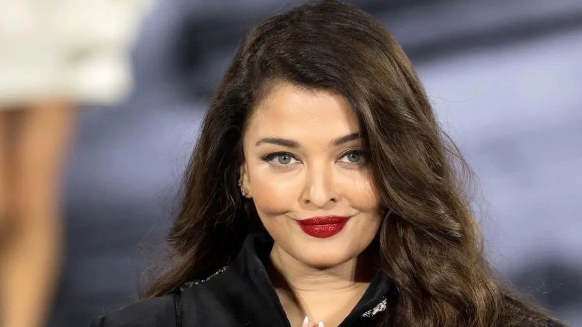 نگاه روز | تصویری از آیشواریا رای به همراه استیون سودربرگ در فستیوال فیلم کن