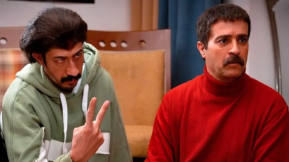 تاریخ وبگردی | گریم جذاب احمد مهران‌فر ارسطو در فصل جدید پایتخت 7q