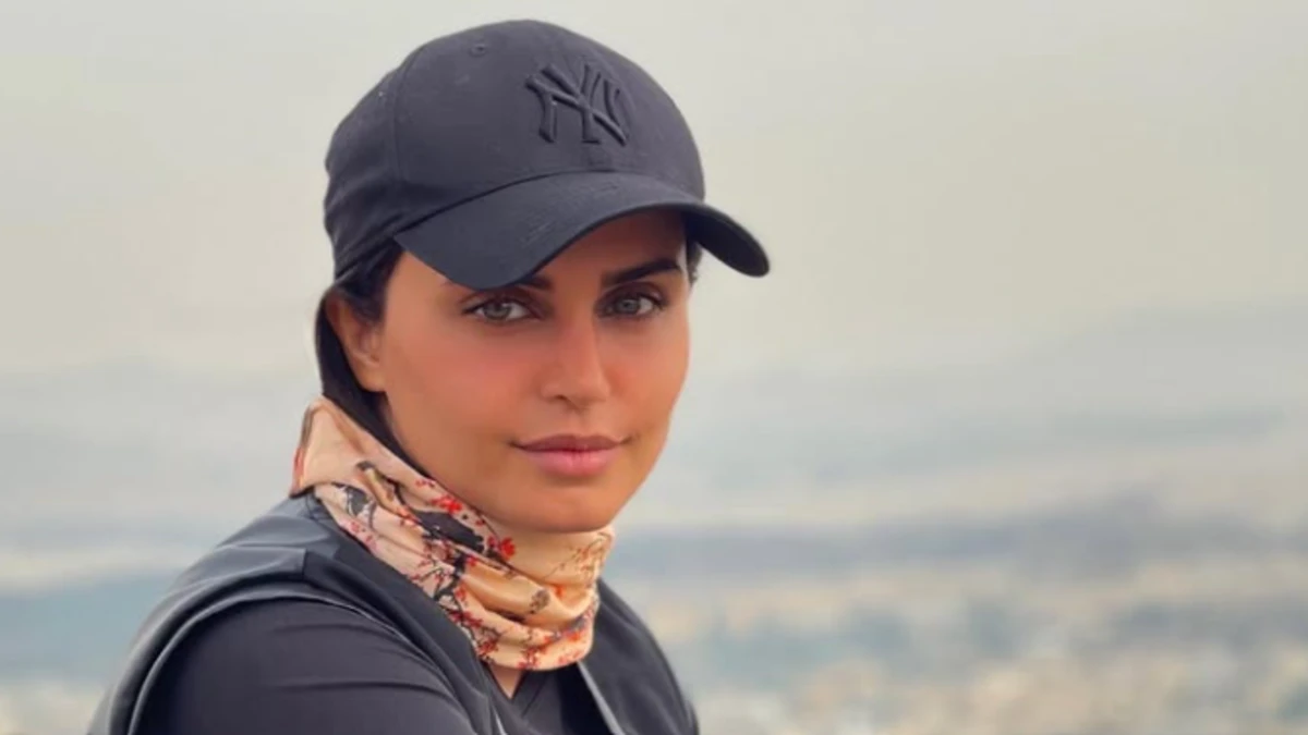 نگاه روز | چهرهٔ عجیب باورنکردنی و شباهت بی حد و اندازه الناز شاکردوست به برادرش