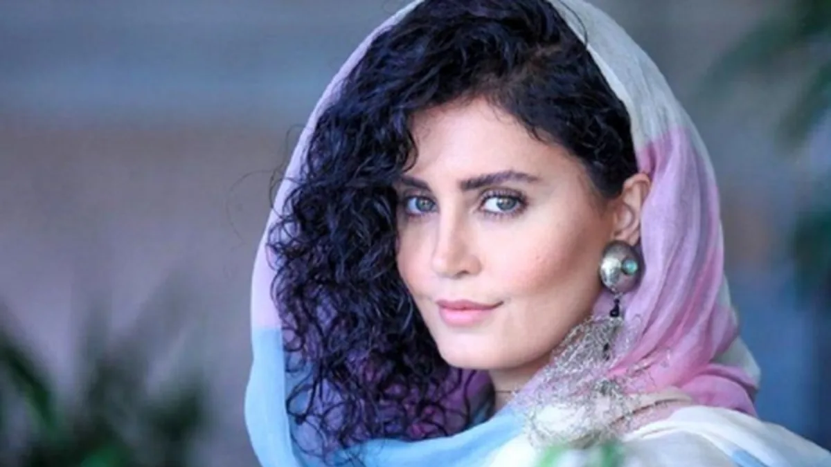 قاب روز | عکس از سلفی جدید الناز شاکردوست در حیاط خانه سینما قاب روز | عکس از سلفی جدید الناز شاکردوست در حیاط خانه سینما