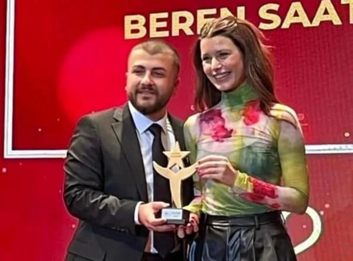 چهره جدید و جذاب چشم نواز «سمر» سریال عشق ممنوع بعد 16 سال در 40 سالگی برنسات 3