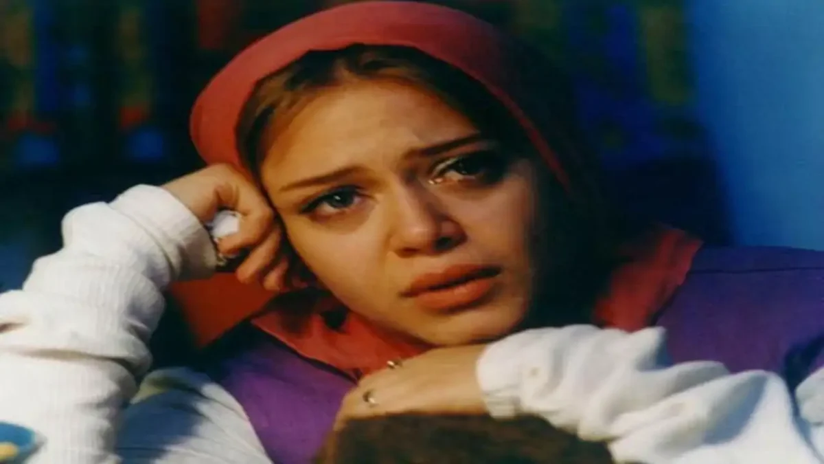 باورنکردنی | ژست بهاره رهنما کنار برج ایفل پاریس در 50 سالگی باورنکردنی | ژست بهاره رهنما کنار برج ایفل پاریس در 50 سالگی