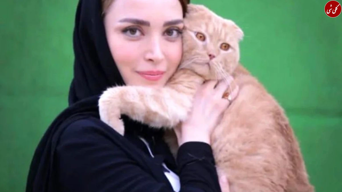 نگاه روز |دست نوازش بهنوش طباطبایی بر سر این حیوان ملوس