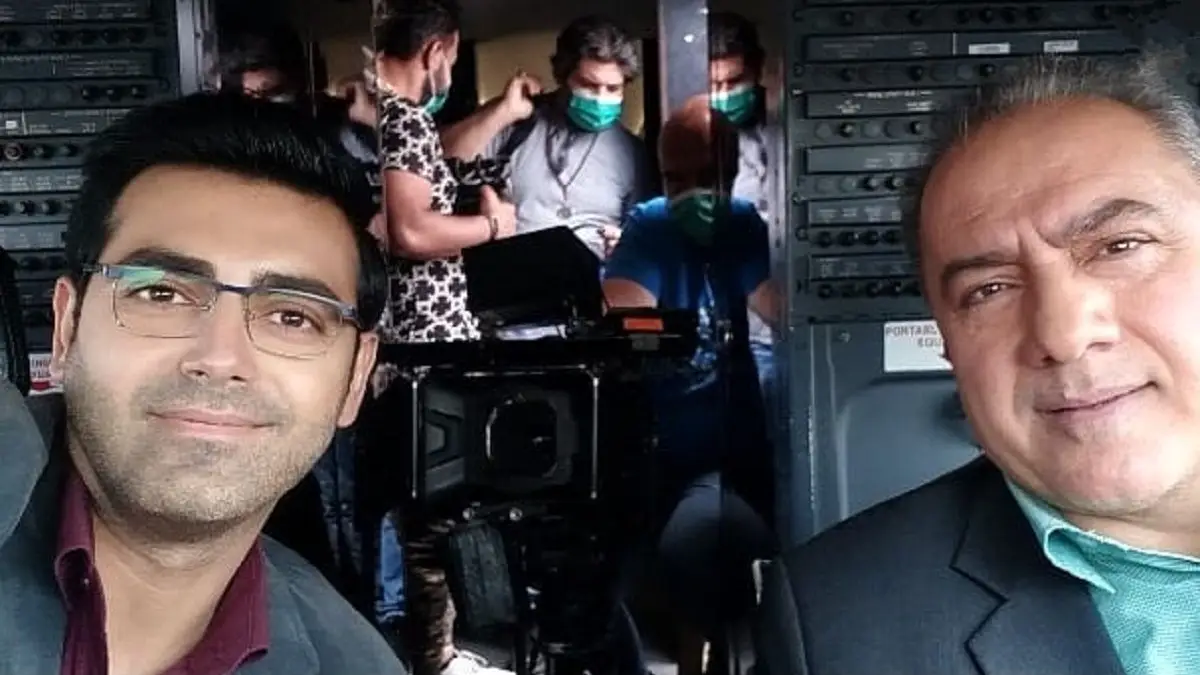 عکس داغ امروز | جواد جوادی سریال بچه مهندس 4 و همسرش در یک لباس فروشی سال 1402