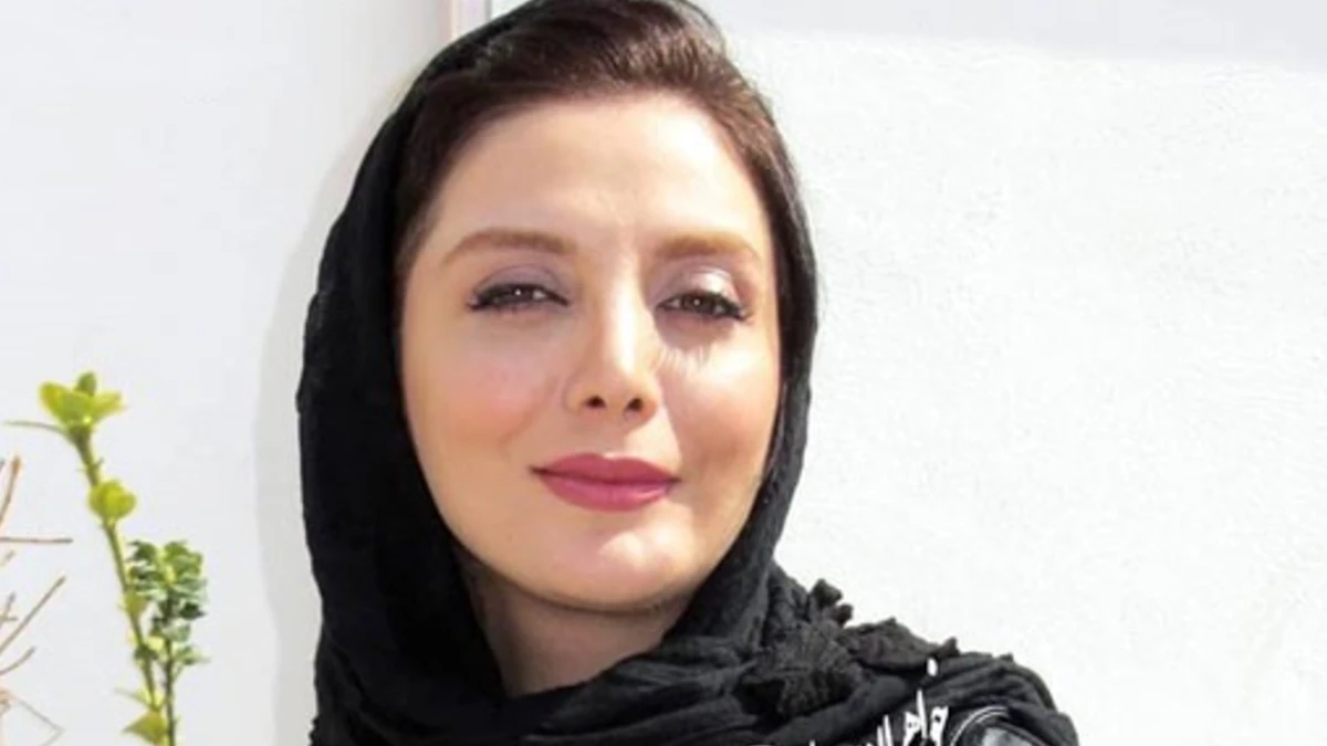 تاریخ وبگردی | ژست خاص از رویا میرعلمی و همسرش تاریخ وبگردی | ژست خاص از رویا میرعلمی و همسرش