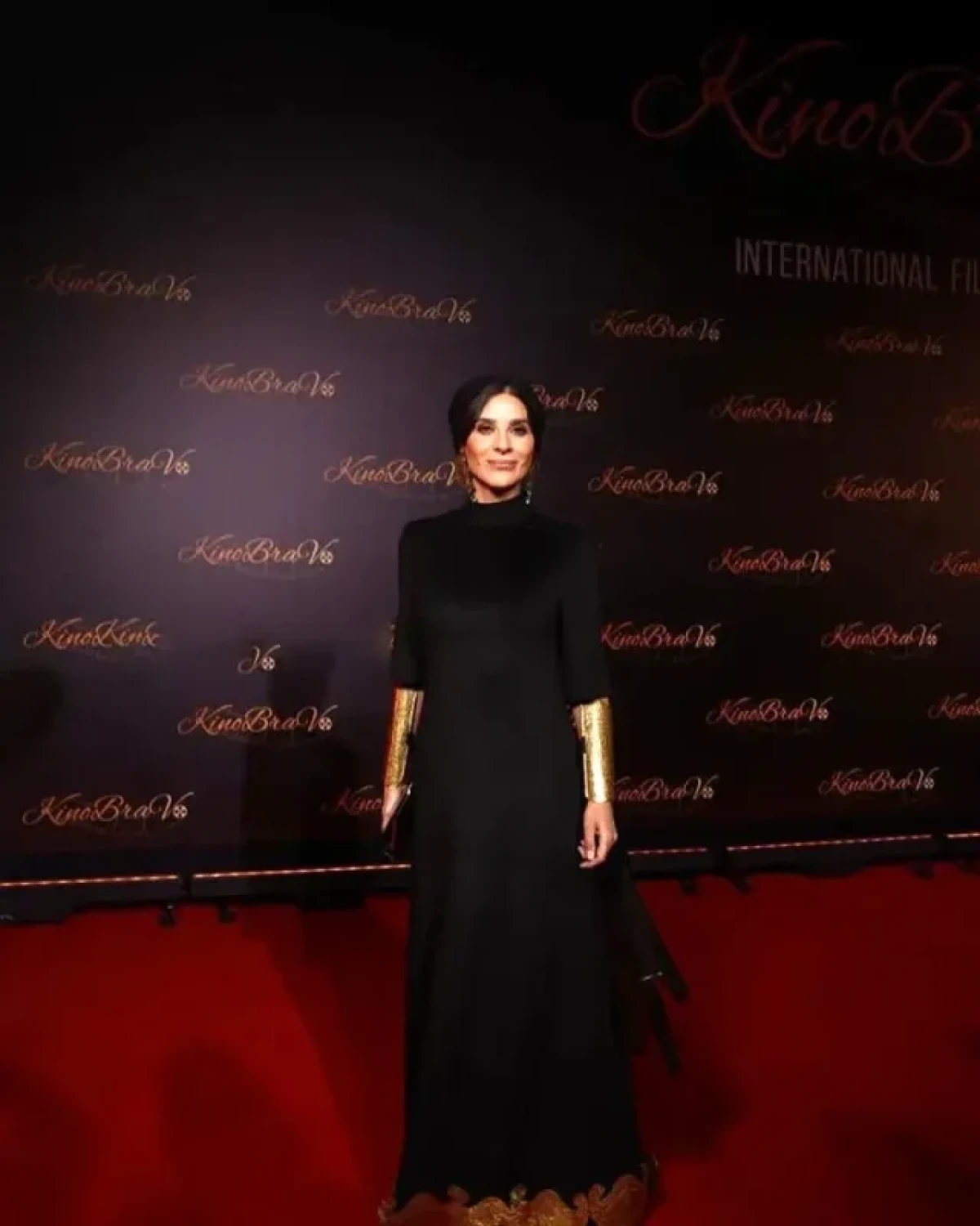 استایل مشکی طلایی و جذاب سحر دولتشاهی در روسیه ! سحردولتشاهی 1