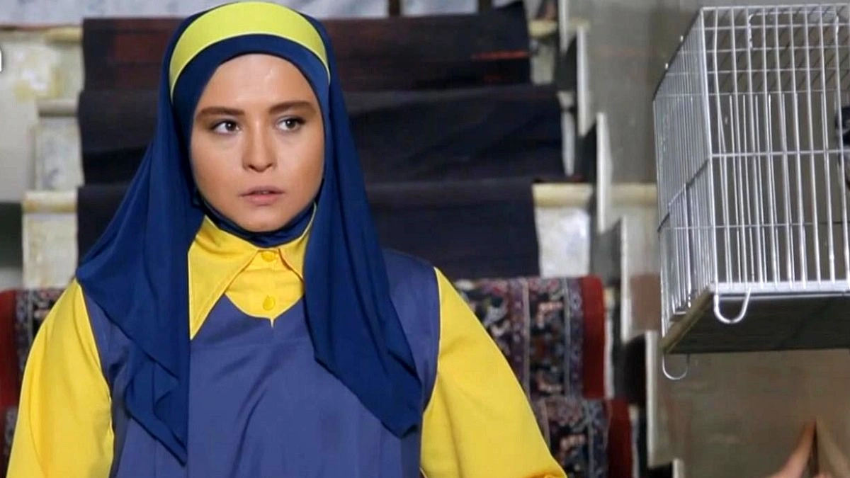 تاریخ وبگردی | «نرگس، کیمیا، پیمان و فرشید» در پشت صحنه سریال کیمیا؛ سال 94 