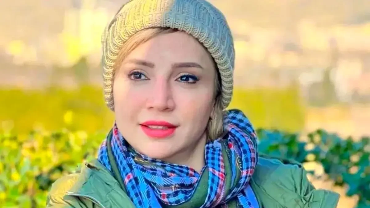 تاریخ وبگردی | تغییر چهره عجیب «شبنم قلی خانی» در یک دریاچه زیبا تاریخ وبگردی | تغییر چهره عجیب «شبنم قلی خانی» در یک دریاچه زیبا