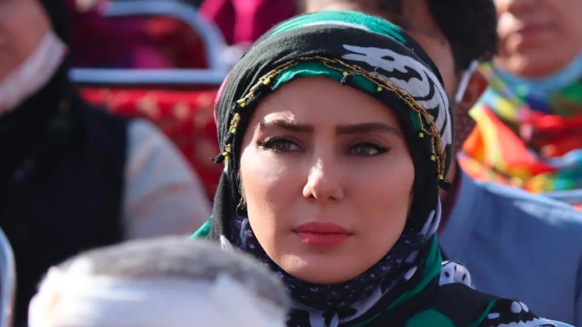 قاب روز | استایل گل گلی شیدا یوسفی بازیگر سریال نون خ قاب روز | استایل گل گلی شیدا یوسفی بازیگر سریال نون خ