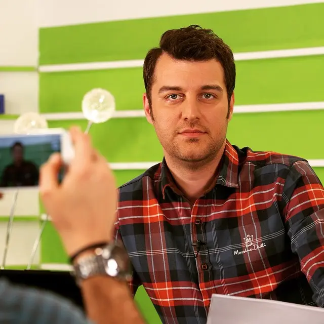 قاب روز | بازی دیدنی و خاص باربد بابایی در شغال قاب روز | بازی دیدنی و خاص باربد بابایی در شغال