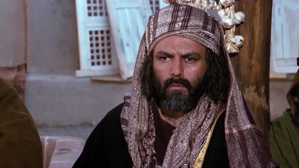 تاریخ داغ امروز چهرهها|چهره غیرقابل باور فریبرز عربنیا قبل از معروفیت تاریخ داغ امروز چهرهها|چهره غیرقابل باور فریبرز عربنیا قبل از معروفیت