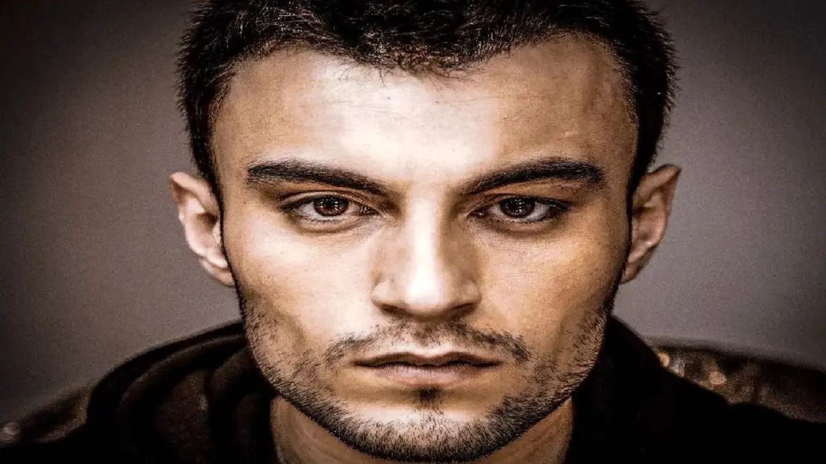 نگاه روز |زندگی عجیب، عکس ها و بیوگرافی مرتضی امینی تبار