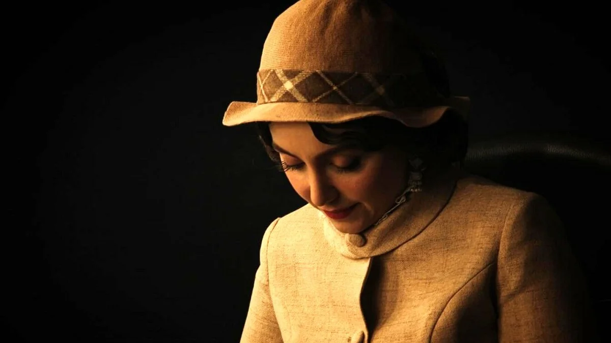 نگاه روز | عکس نازنین بیاتی «مریم دختر عمه شیرین» در اتاق گریم سریال تاسیان