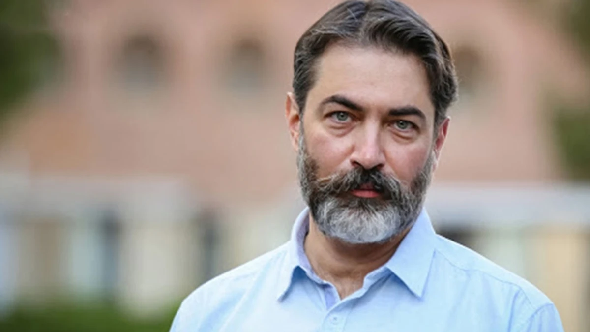 قاب روز | پارسا پیروزفر در نمایش تئاتر ماتريوشكا قاب روز | پارسا پیروزفر در نمایش تئاتر ماتريوشكا