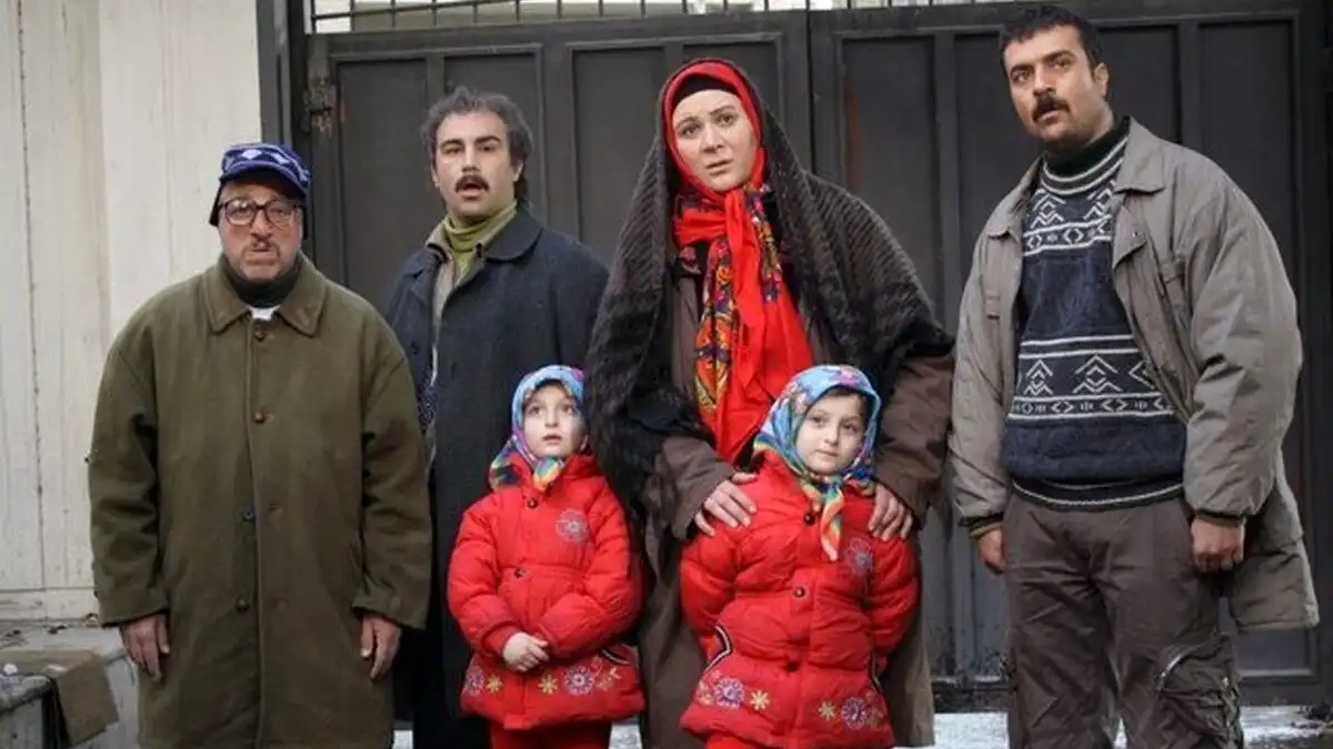 تصاویر تازه | ⟪ارسطو، خانواده نقی، بهبود و فهیمه⟫ در پشت صحنه پایتخت 6؛ سال 98 