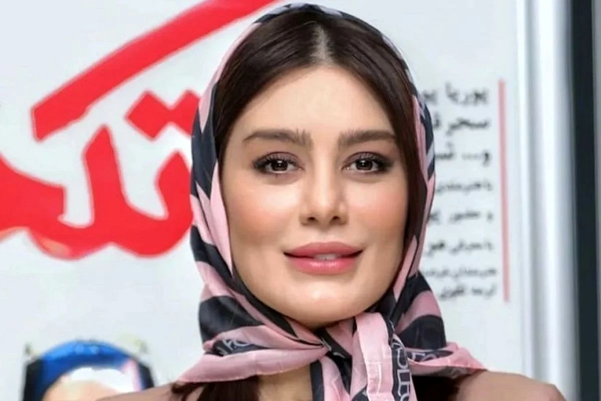 تاریخ وبگردی| تصویری از سحر قریشی در طلافروشی شاهرخ استخری