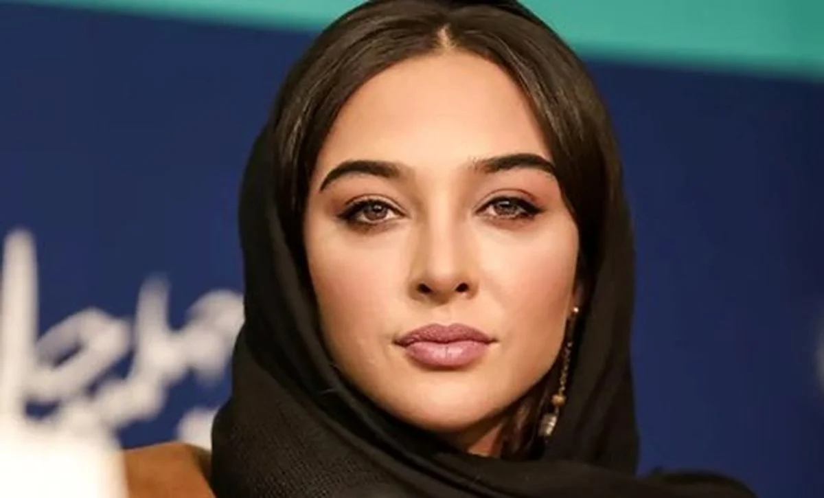 نگاه روز |استایل شیک آناهیتا درگاهی در یک مراسم شبانه