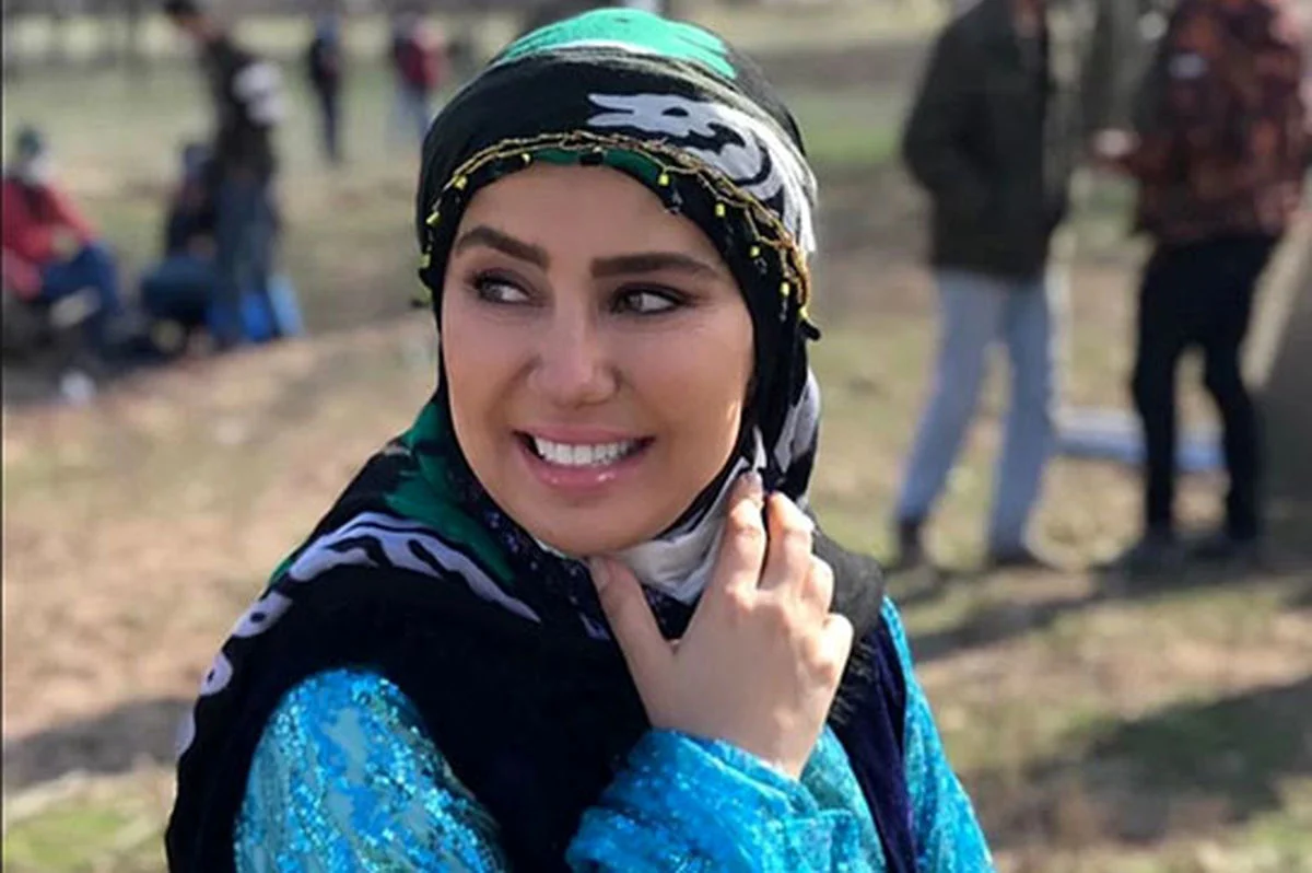 نگاه روز | استایل جدید مرجانِ نون خ در دبی جلبتوجه کرد نگاه روز | استایل جدید مرجانِ نون خ در دبی جلبتوجه کرد