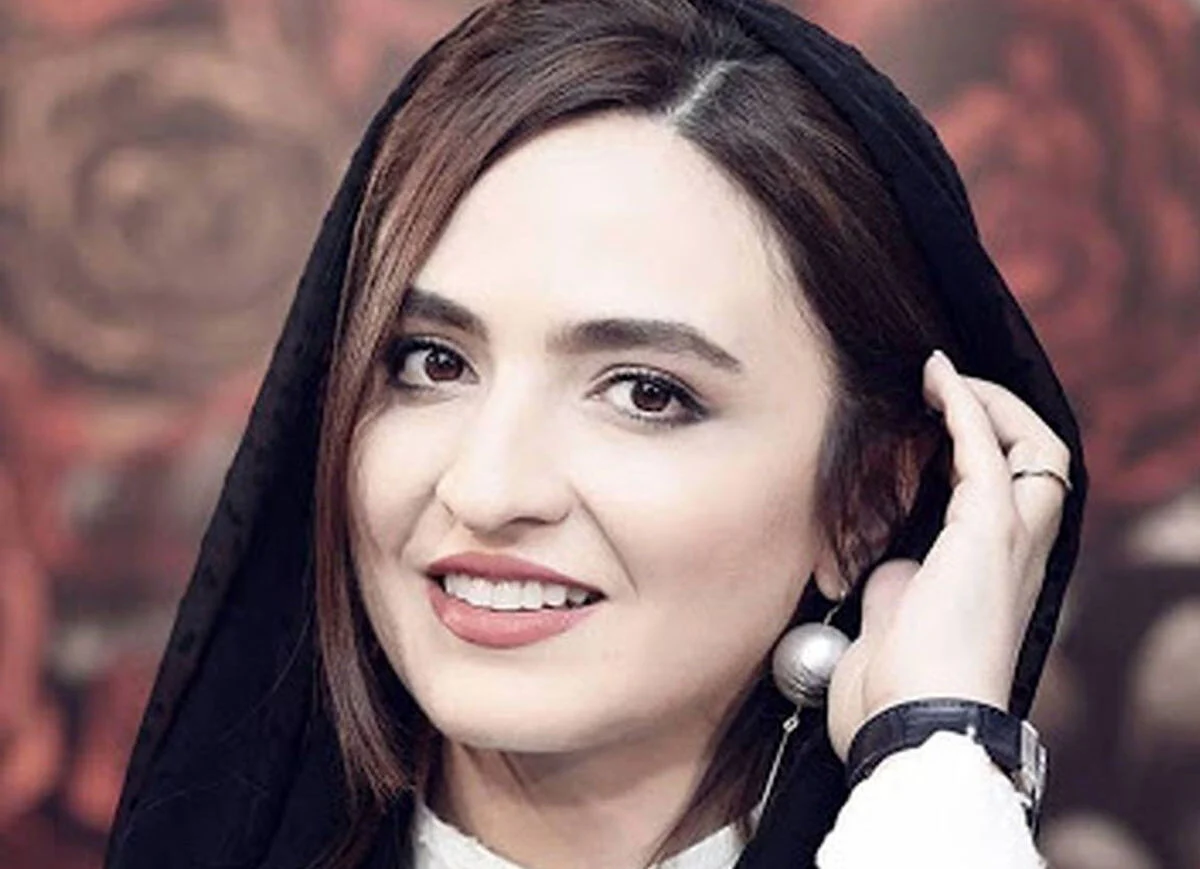 نگاه روز | عکس تازه گلاره عباسی در اتاق گریم بامداد خمار