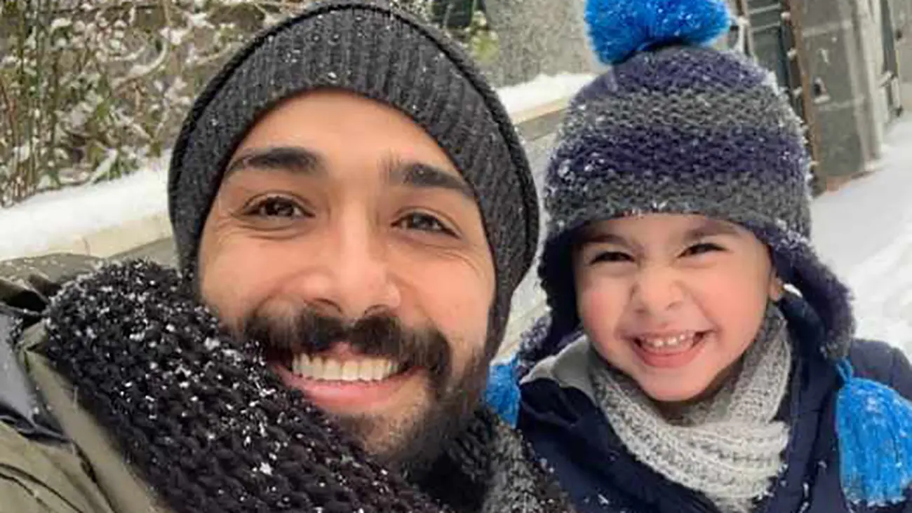 تاریخ وبگردی |تصویری سلفی از حسین مهری و پسرش