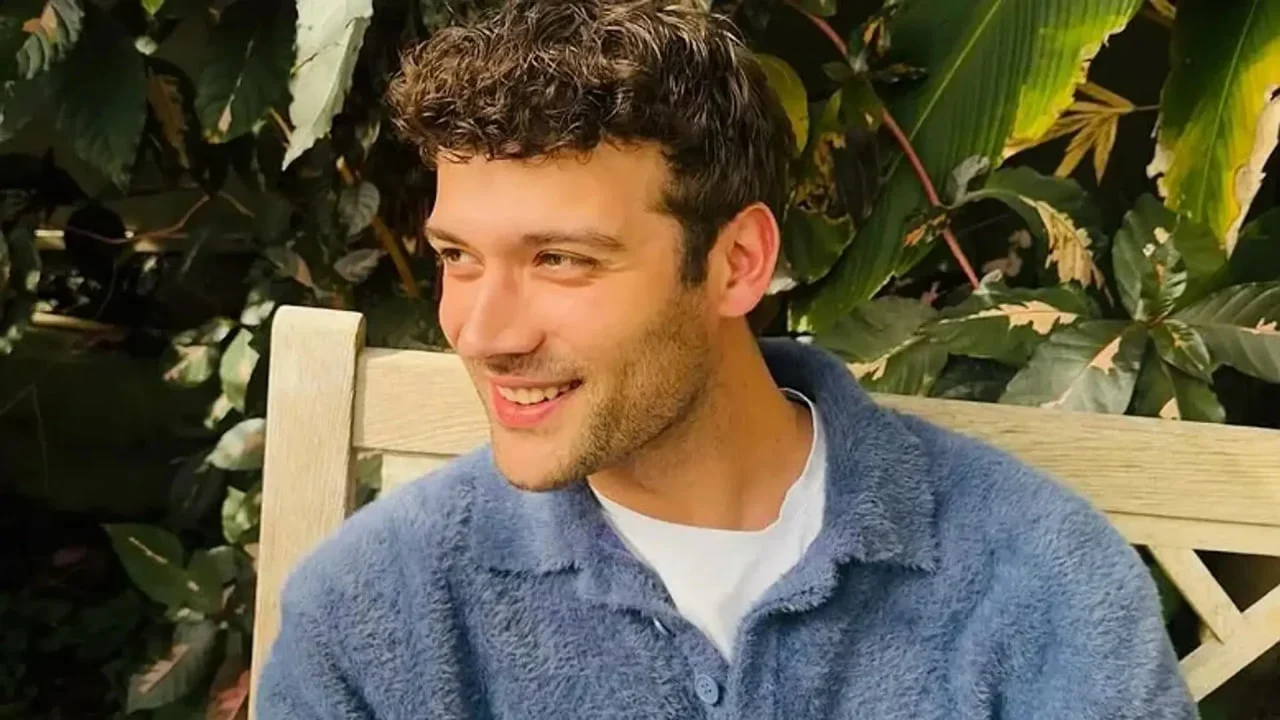 www-bedinsan-ir-2025-12-01_01-31-06_840840 photo_2025-12-01_00-45-09