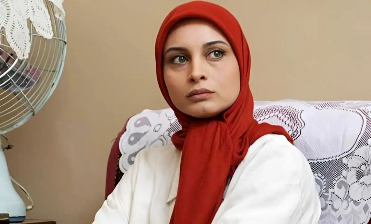 میکاپ پرزرق و برق مریم کاویانی میکاپ پرزرق و برق مریم کاویانی