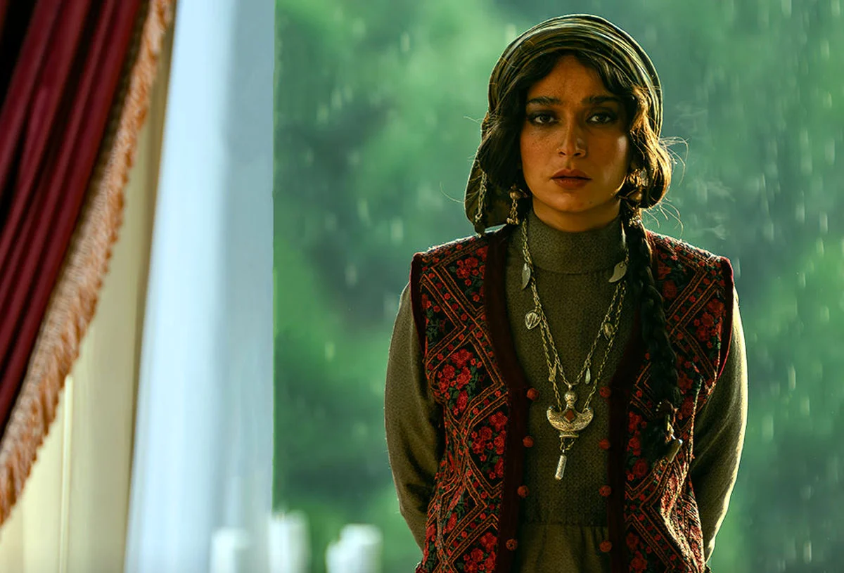 خبر جدید | ژست سیمین سریال شکارگاه در کنار رفیق بازیگرش