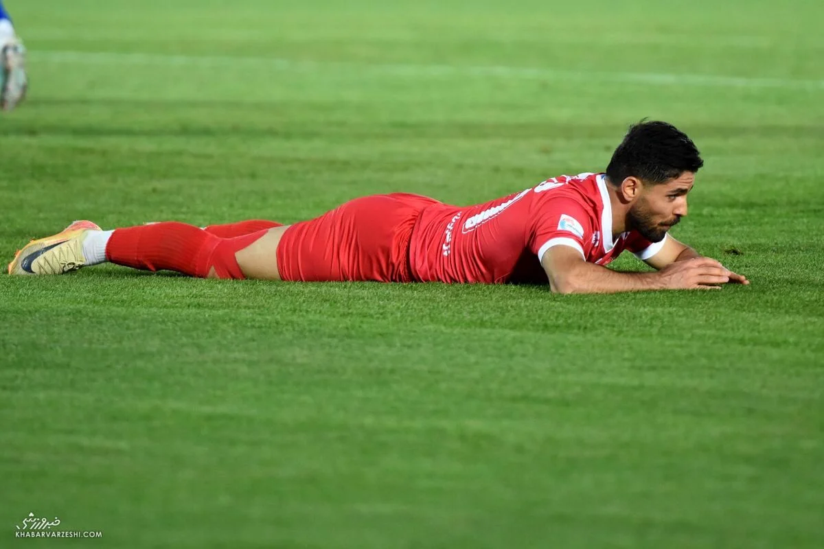 خبر جدید | محمد عمری از همه پرسپولیسی‌ها عذرخواهی کرد