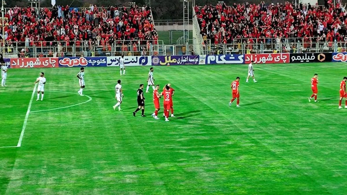 خبر جدید | محرومیت یک جلسهای هواداران تراکتور تایید شد خبر جدید | محرومیت یک جلسهای هواداران تراکتور تایید شد