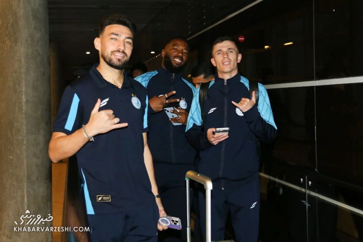 خارجی های استقلال