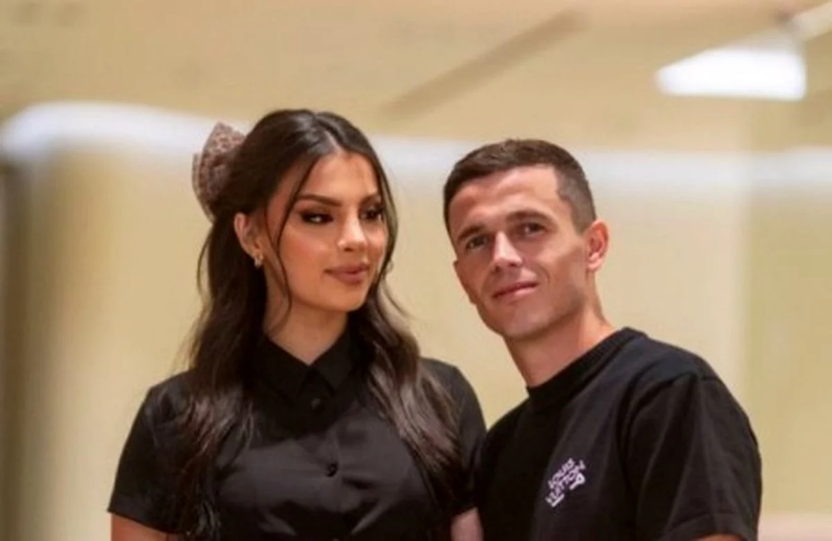 ورزشگردی : اشتباه مدیریتی که استقلال را قربانی می‌کند؛ ماجرای بند فسخ یاسر آسانی