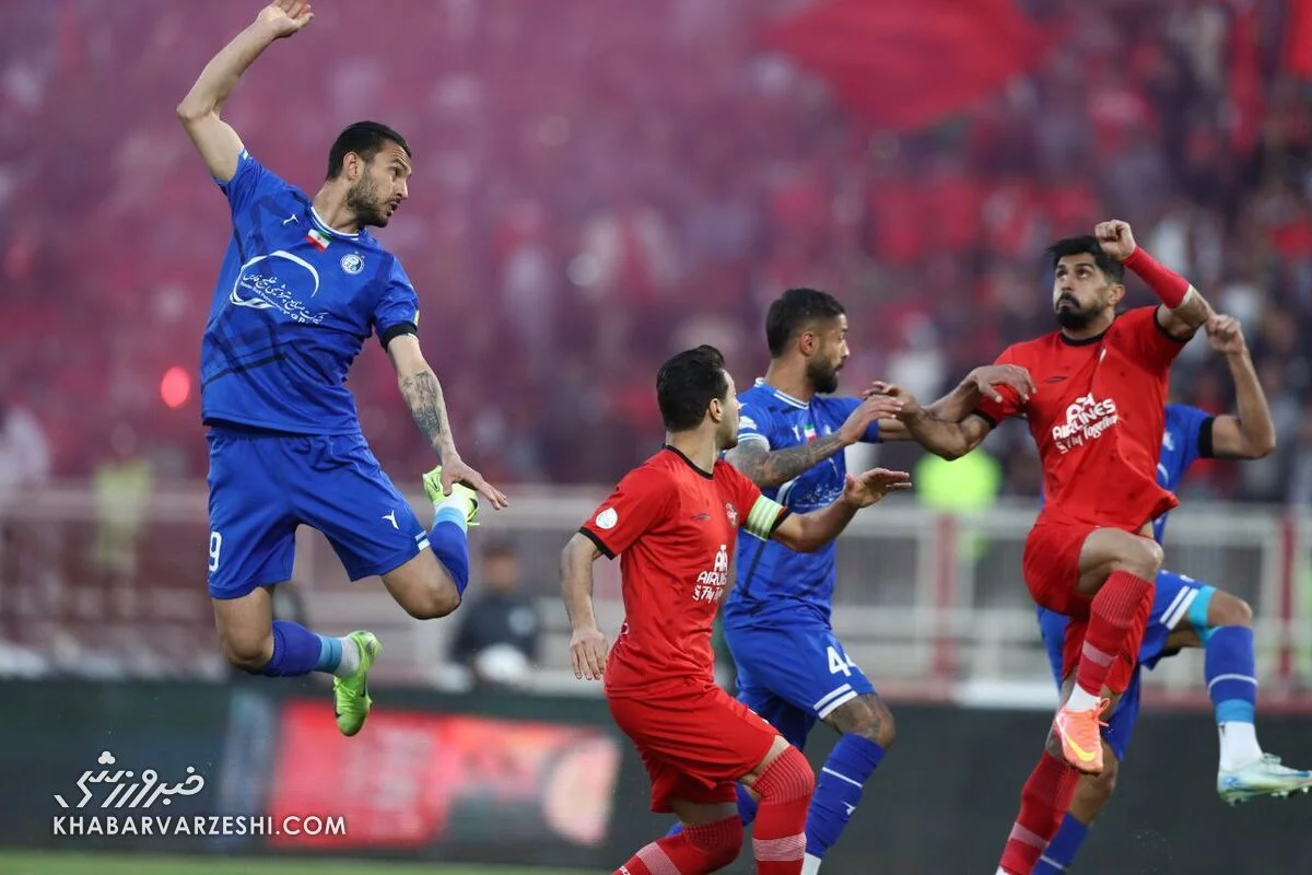 استقلال تراکتور