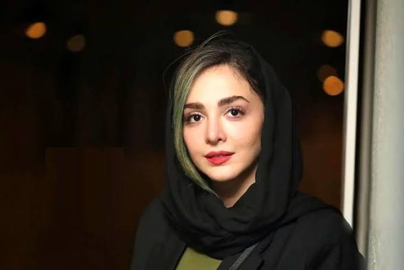 المیرا دهقان با سلفی جدید؛ استایل ساده و متفاوت این بازیگر